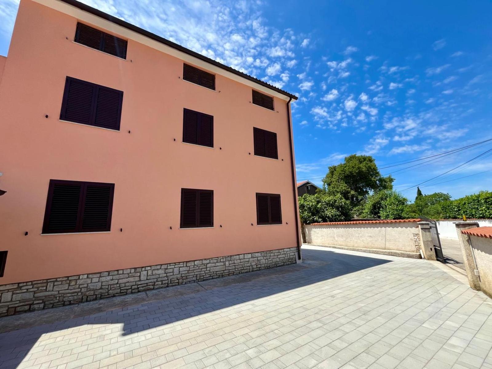 Mia Apartments מדולין מראה חיצוני תמונה